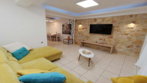 Anastasia Luxury Suites by Xenius Zeus in Nea Flogita